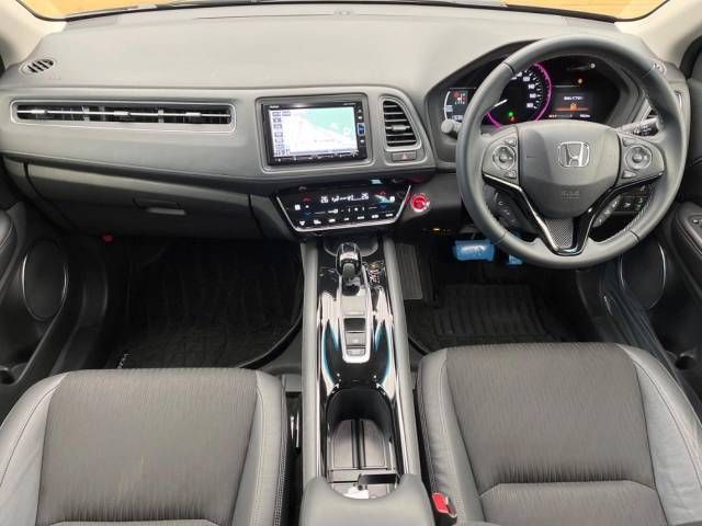 Honda VEZEL 2018-02 180390-1