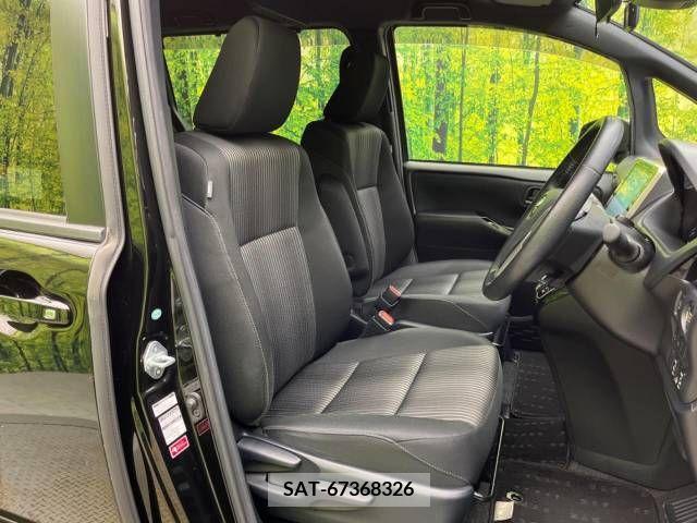 Toyota VOXY 2017-08 394977-8