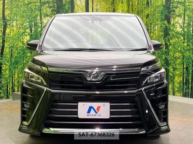 Toyota VOXY 2017-08 394977-15