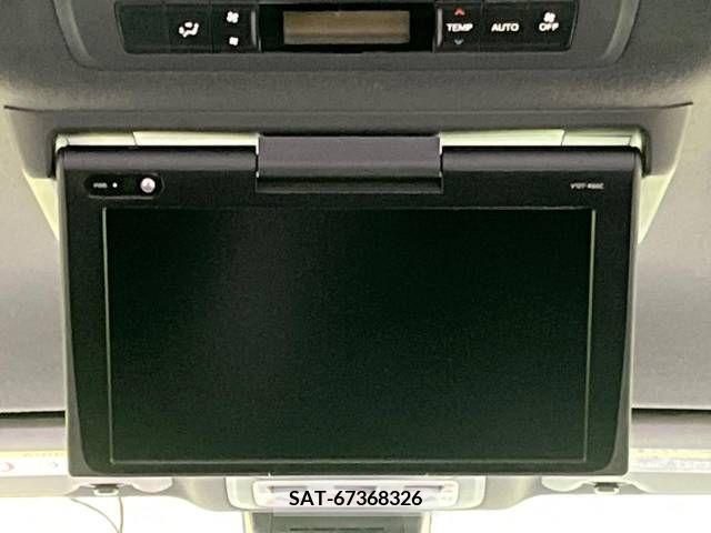 Toyota VOXY 2017-08 394977-3
