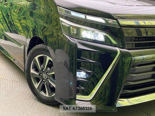 Toyota VOXY 2017-08 394977-13