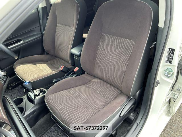 Toyota AQUA 2015-07 389286-27