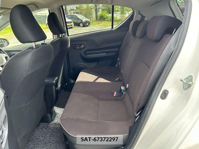 Toyota AQUA 2015-07 389286-22