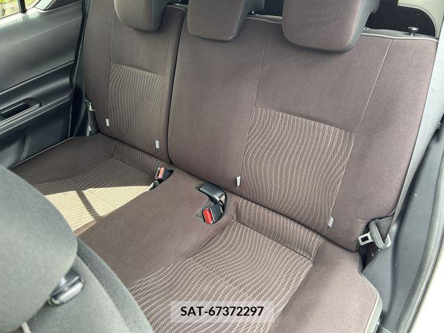 Toyota AQUA 2015-07 389286-26