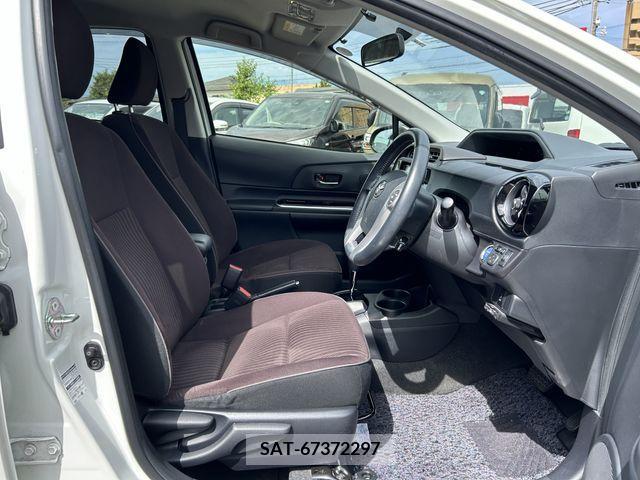 Toyota AQUA 2015-07 389286-20
