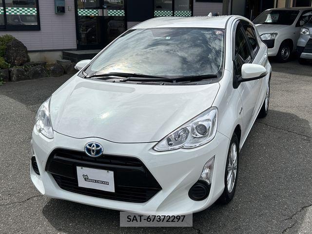 Toyota AQUA 2015-07 389286-3
