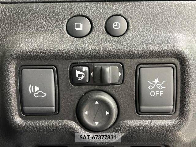Nissan NOTE 2017-03 305348-5