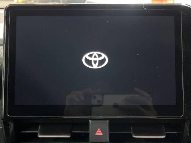 Toyota VOXY 2023-05 181675-2