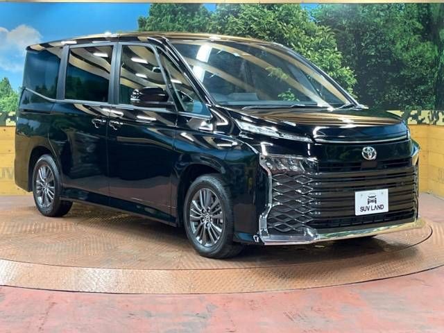 Toyota VOXY 2023-05 181675-17