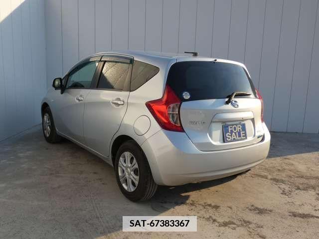 Nissan NOTE 2013-02 352112-5