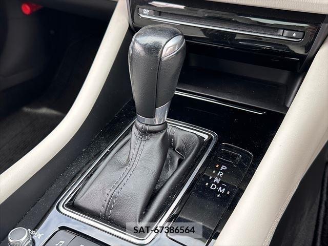 Mazda ATENZA 2018-06 329929-27