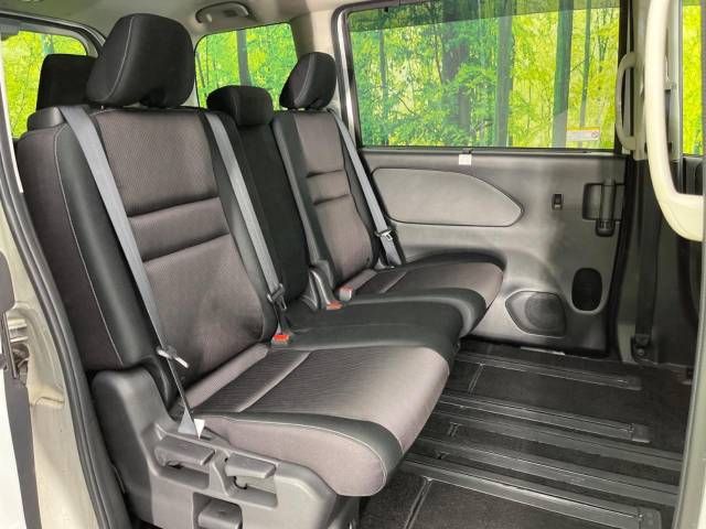 Nissan SERENA 2017-11 194933-8