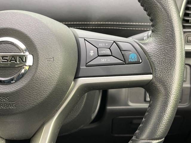Nissan SERENA 2017-11 194933-4
