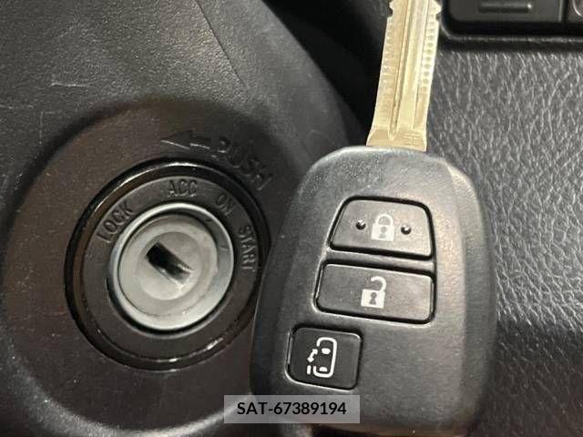 Toyota SIENTA 2018-11 229000-4