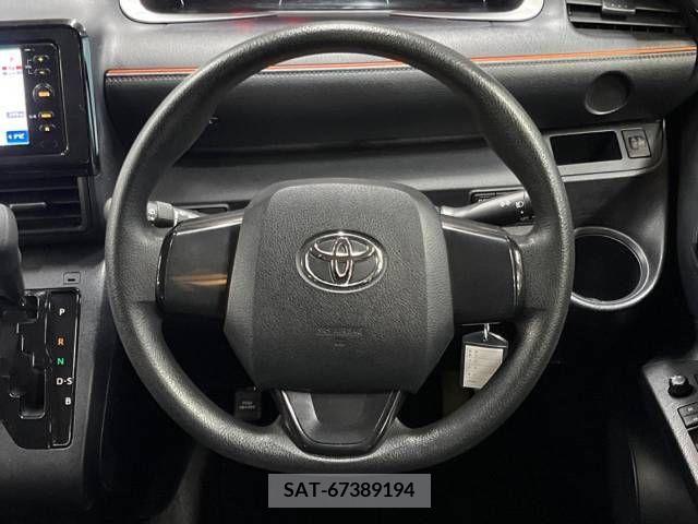 Toyota SIENTA 2018-11 229000-11