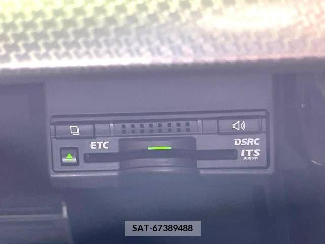 Lexus CT 2015-06 322700-4