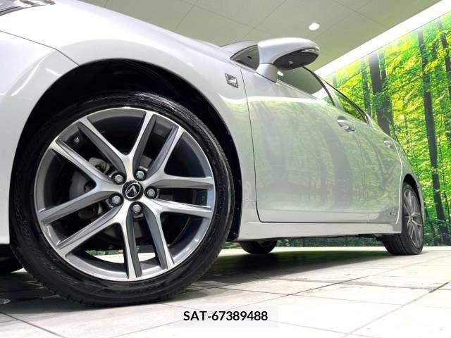 Lexus CT 2015-06 322700-13