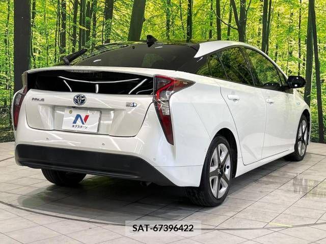 Toyota PRIUS 2017-12 322342-16