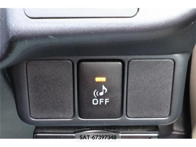 Toyota AQUA 2013-12 213748-9