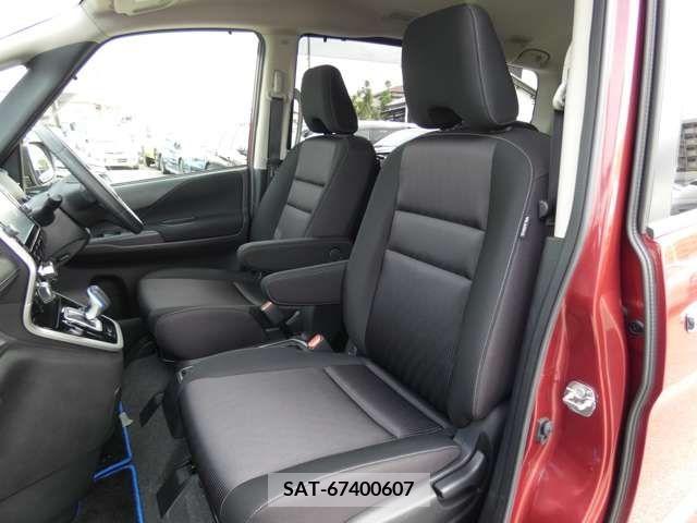 Nissan SERENA 2019-01 378921-22