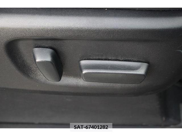 Toyota ALPHARD 2017-01 245842-2