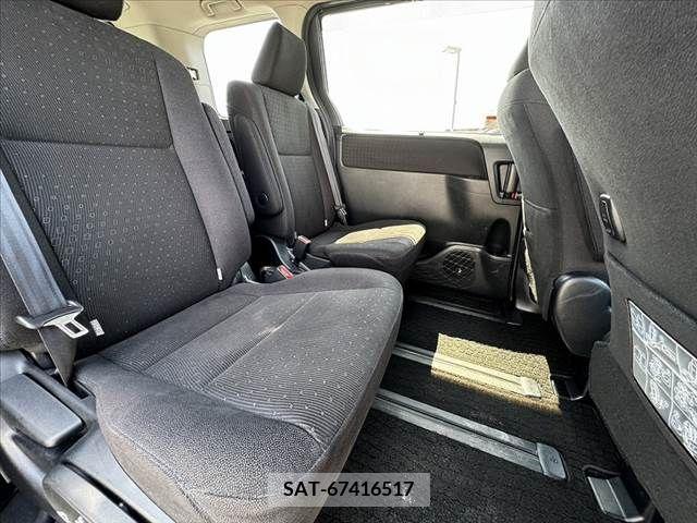 Toyota VOXY 2014-10 289075-16