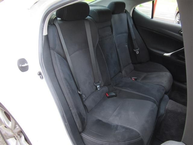Lexus IS 2009-10 22776-11