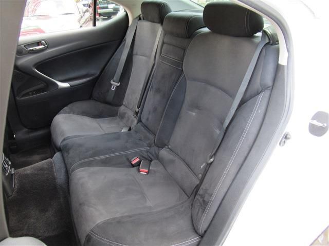 Lexus IS 2009-10 22776-13