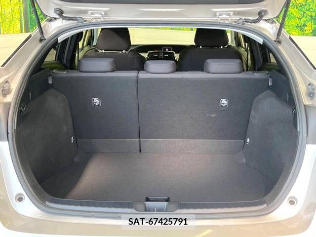 Toyota PRIUS 2017-06 322278-10