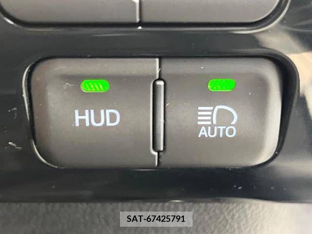 Toyota PRIUS 2017-06 322278-7