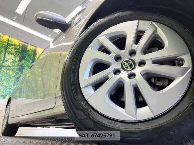 Toyota PRIUS 2017-06 322278-13