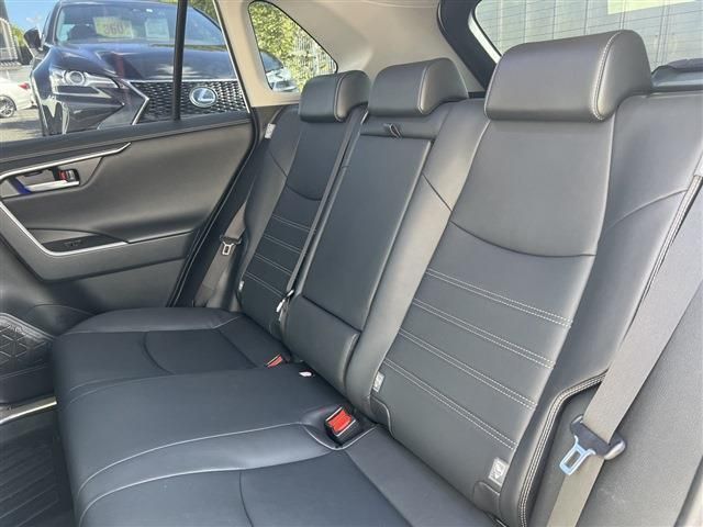 Toyota RAV4 2019-05 6578-19