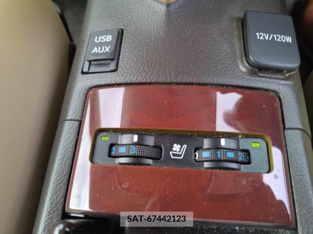 Lexus HS 2012-01 299788-18