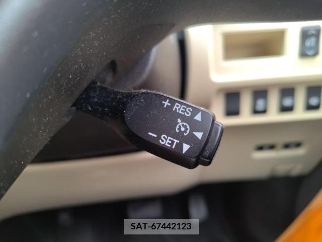 Lexus HS 2012-01 299788-17