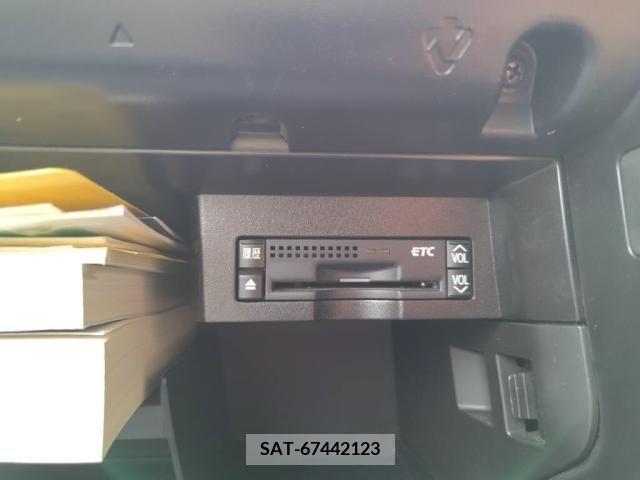 Lexus HS 2012-01 299788-16
