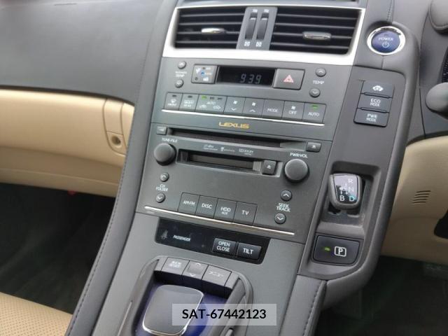 Lexus HS 2012-01 299788-15