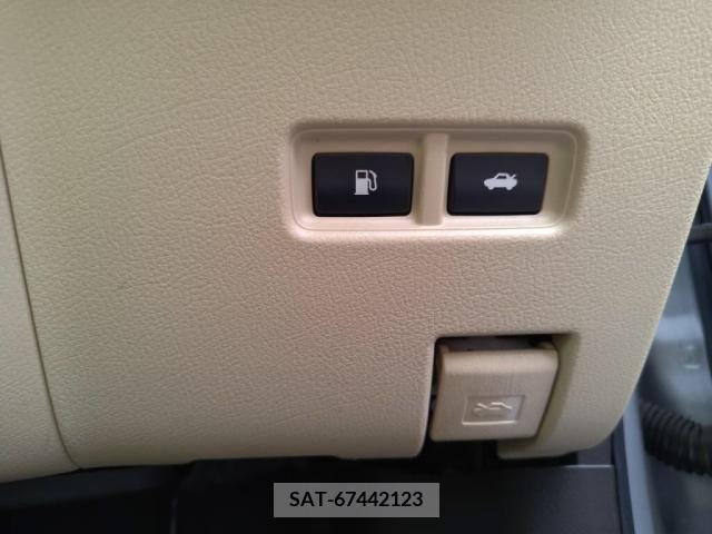 Lexus HS 2012-01 299788-26