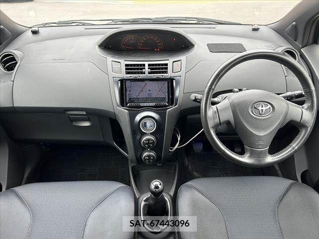 Toyota VITZ 2008-09 288611-1