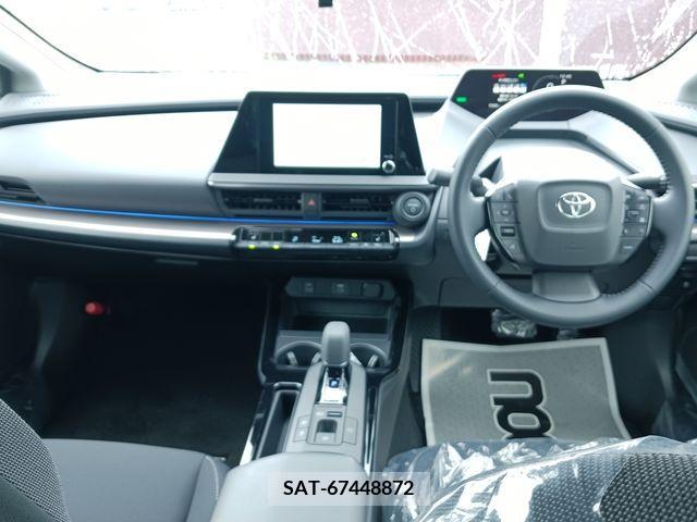 Toyota PRIUS 2023-02 204964-6