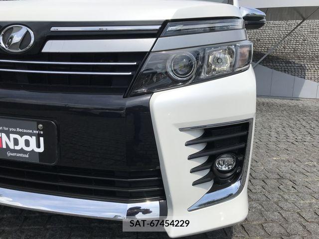 Toyota VOXY 2016-11 394938-3