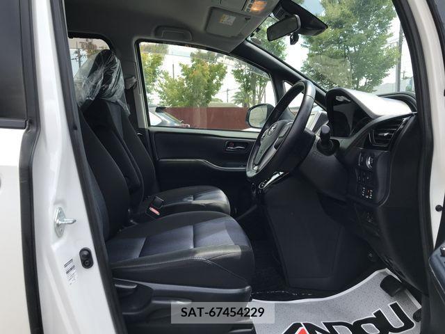 Toyota VOXY 2016-11 394938-7