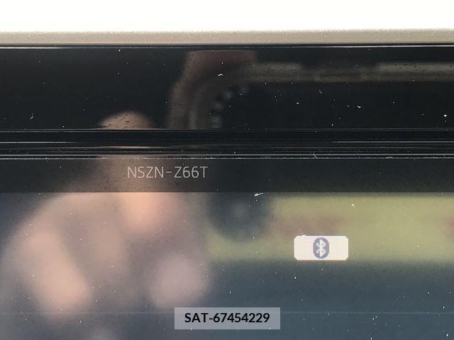 Toyota VOXY 2016-11 394938-16
