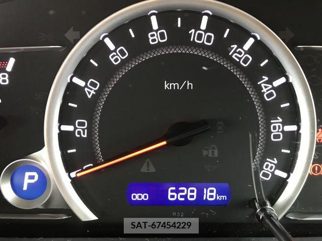 Toyota VOXY 2016-11 394938-11