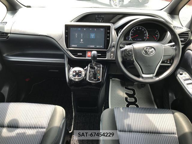Toyota VOXY 2016-11 394938-6