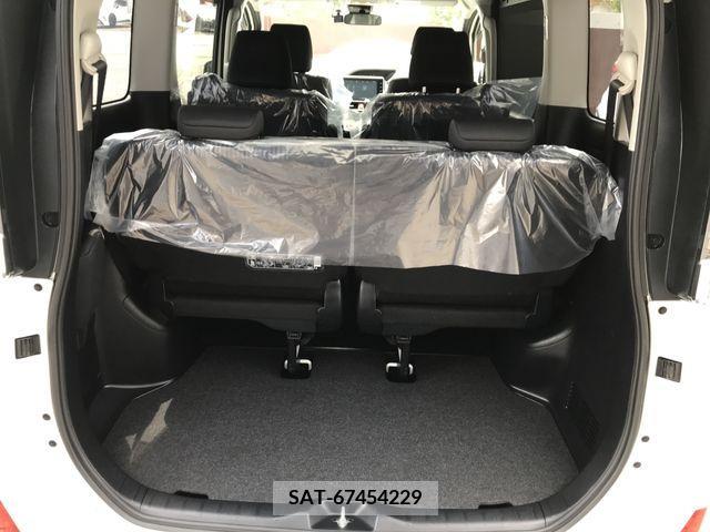 Toyota VOXY 2016-11 394938-24