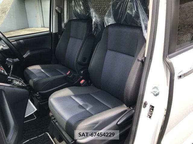 Toyota VOXY 2016-11 394938-21
