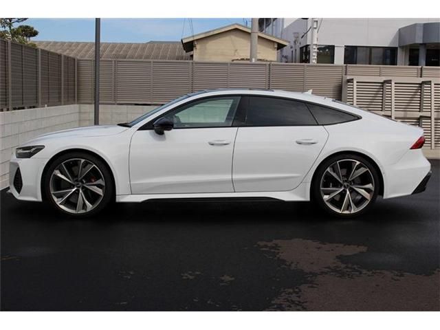 Audi RS7 2021-04 193579-1