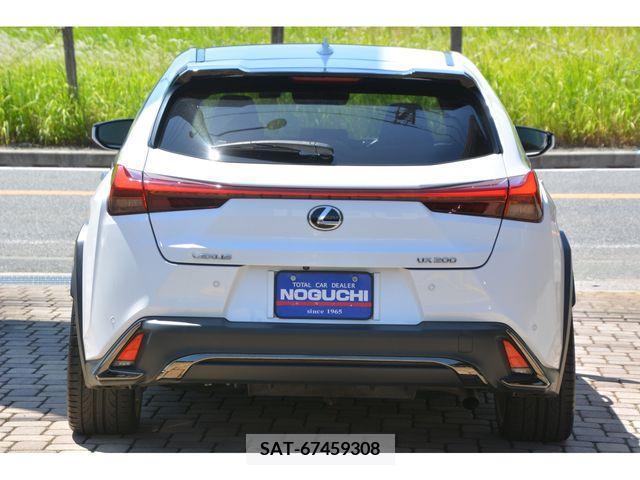 Lexus UX 2019-05 313557-5