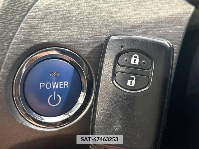 Toyota PRIUS 2015-09 340038-7