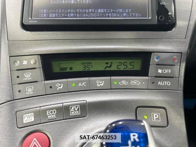 Toyota PRIUS 2015-09 340038-5